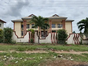 8bdrm House in Ejisu for sale