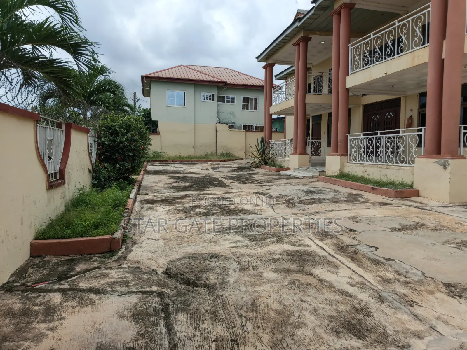 8bdrm House in Ejisu for sale