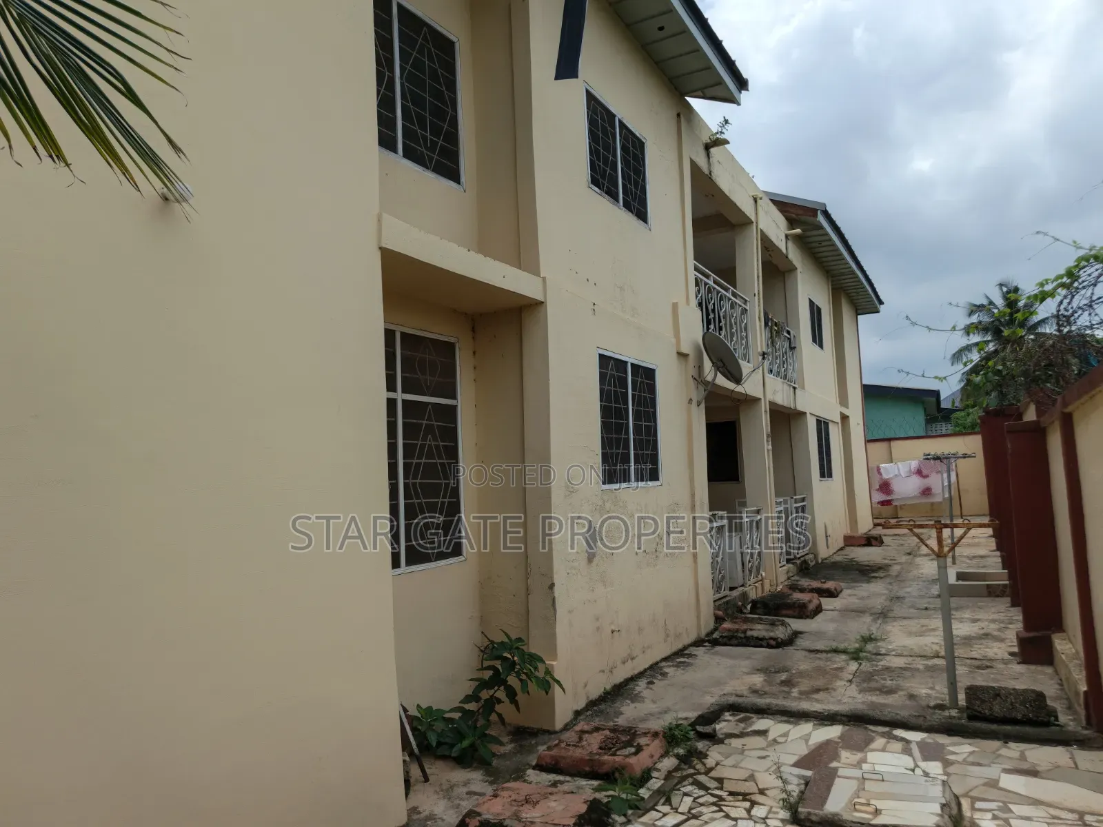 8bdrm House in Ejisu for sale