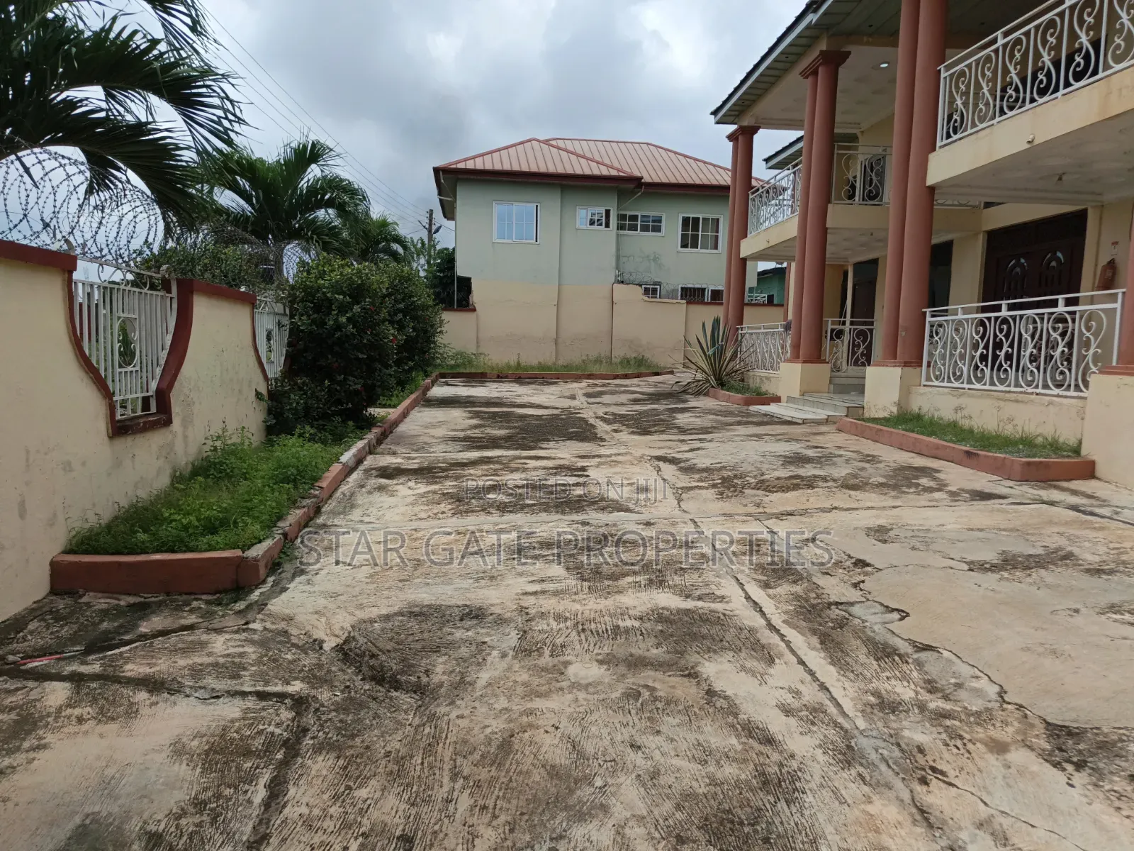 8bdrm House in Ejisu for sale