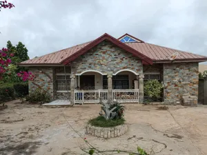 4bdrm House in Santasi Trede, Kumasi Metropolitan for sale