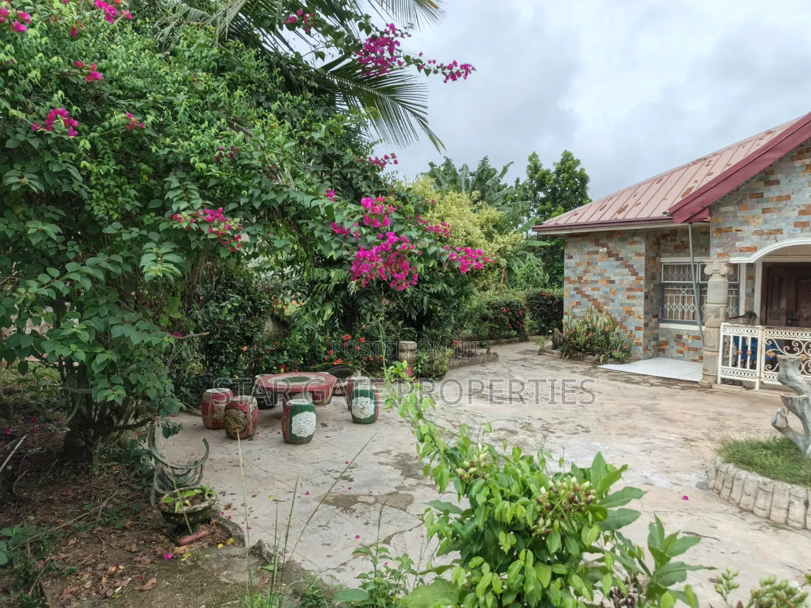 4bdrm House in Santasi Trede, Kumasi Metropolitan for sale