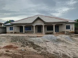 6bdrm House in Asuofia Nketia, Kumasi Metropolitan for sale