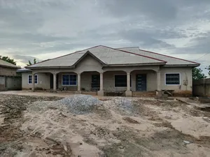 6bdrm House in Asuofia Nketia, Kumasi Metropolitan for sale