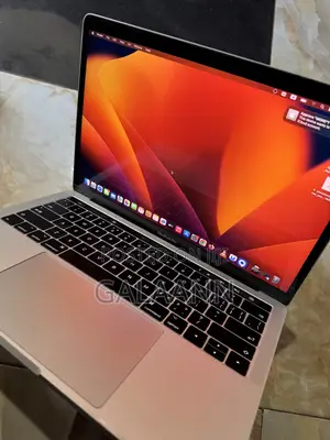 Laptop Apple MacBook Pro 2017 8GB Intel Core i5 SSD 140GB