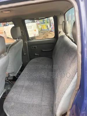 Nissan Hardbody 2004 Blue