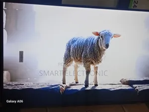 Samsung 43” Smart Tv With Advanced Picture Enhancement Technology