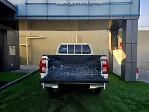 Toyota Hilux 2025 White