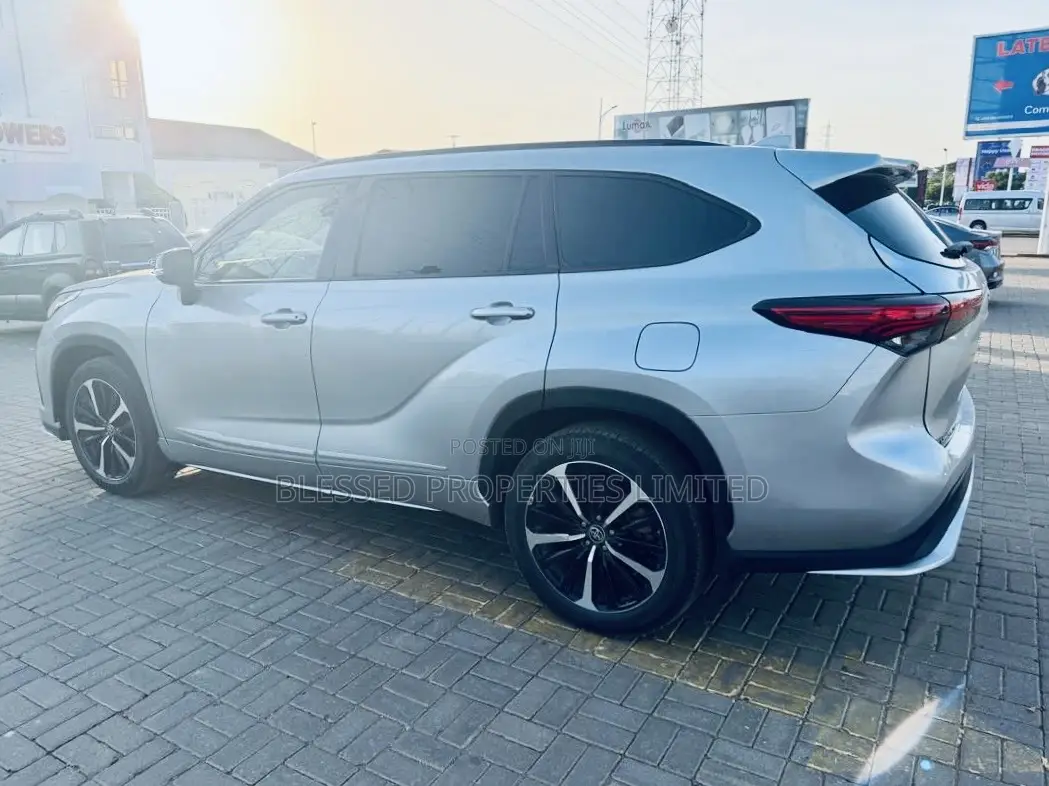 Toyota Highlander XSE 2021 Gray