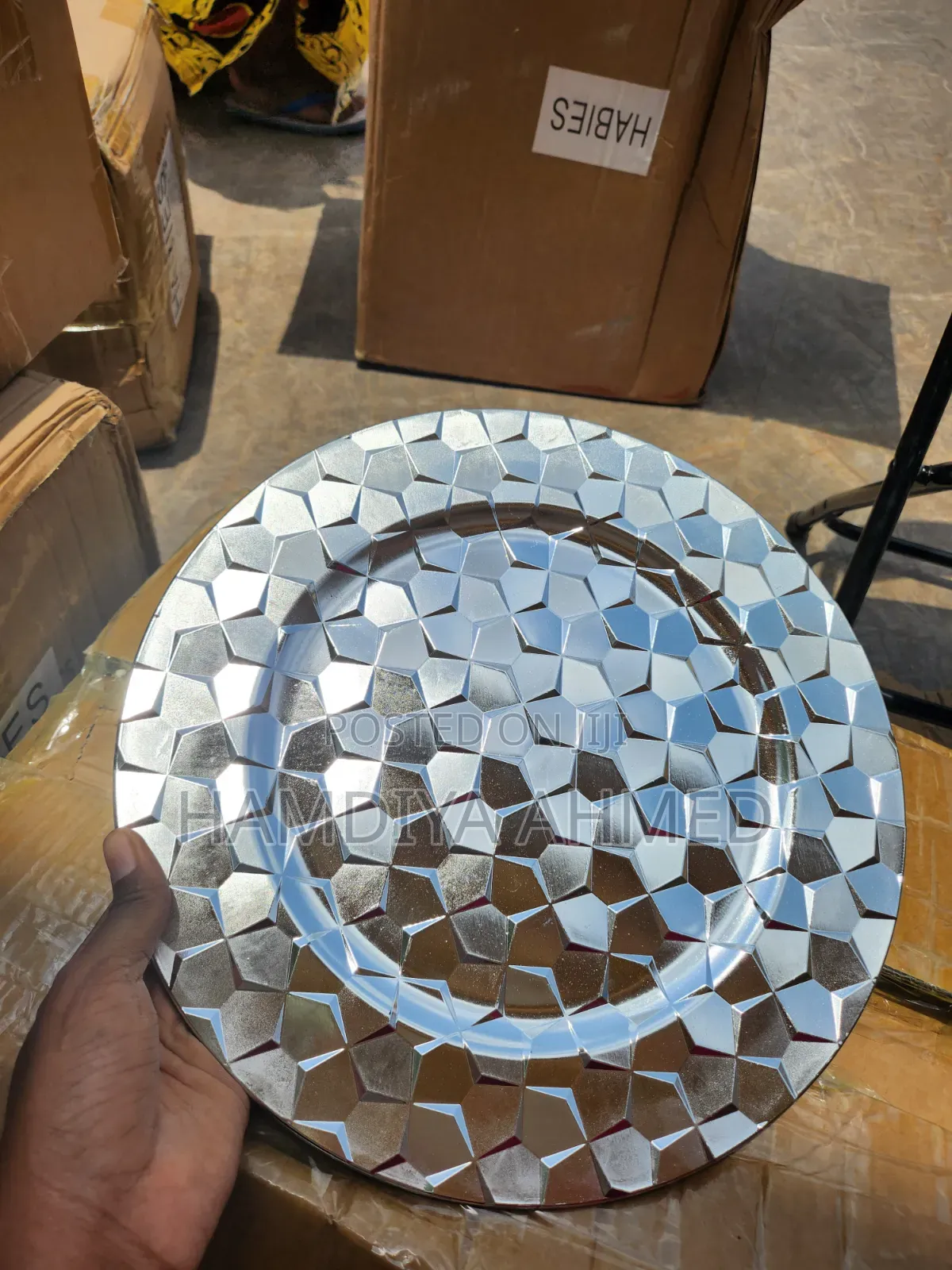 Underplates
