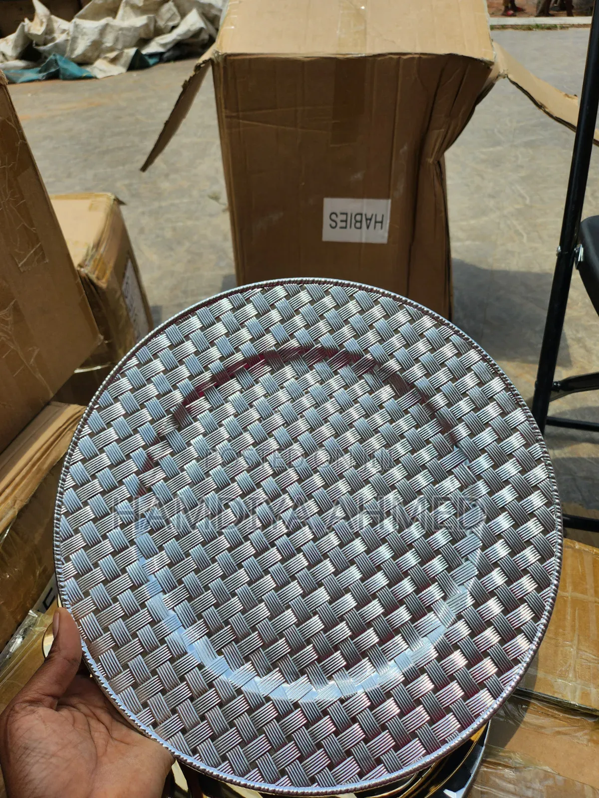 Underplates