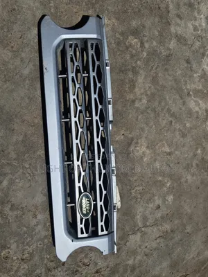 Land Rover Discovery 4 Front Grille 2015
