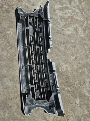Land Rover Discovery 4 Front Grille 2015