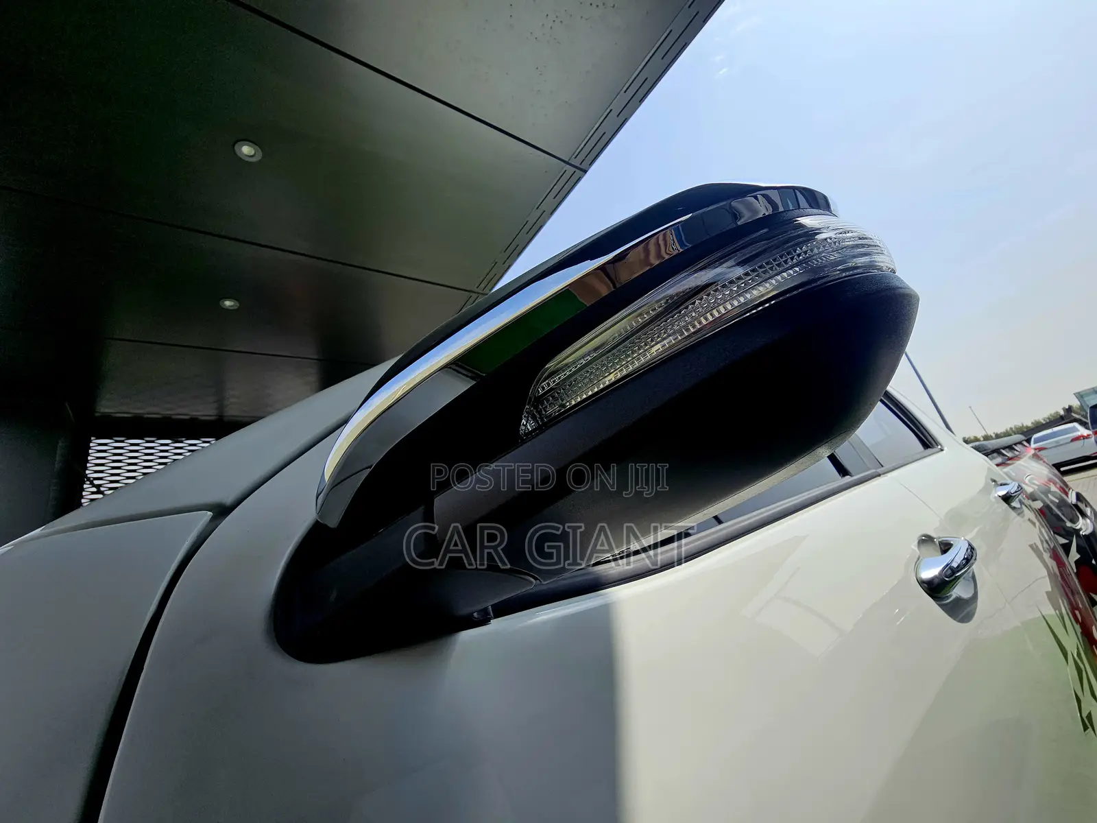 Toyota Hilux 2022 White