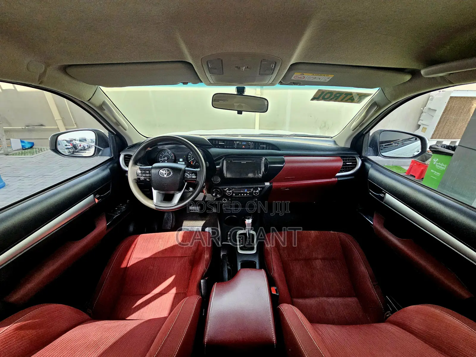 Toyota Hilux 2022 White