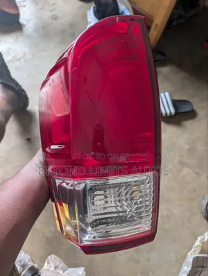 Toyota Tacoma 2016,2017,2018, Tail Light / Taillight