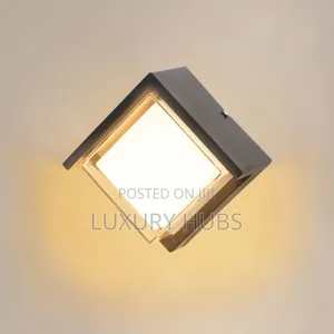 Villa Outdoor Wall Lamp