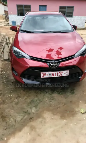 Toyota Corolla LE (1.8L 4cyl 2A) 2018 Red