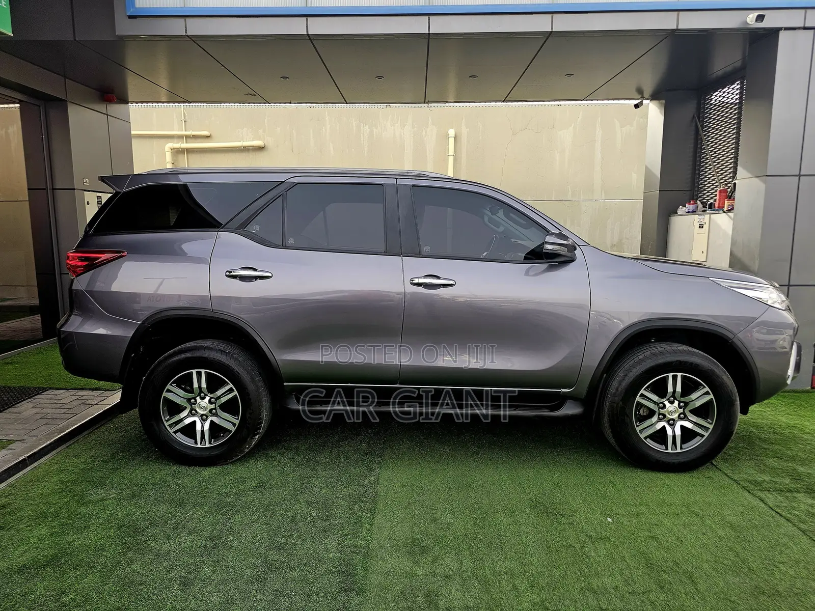 Toyota Fortuner 2.7 AWD 2020 Gray