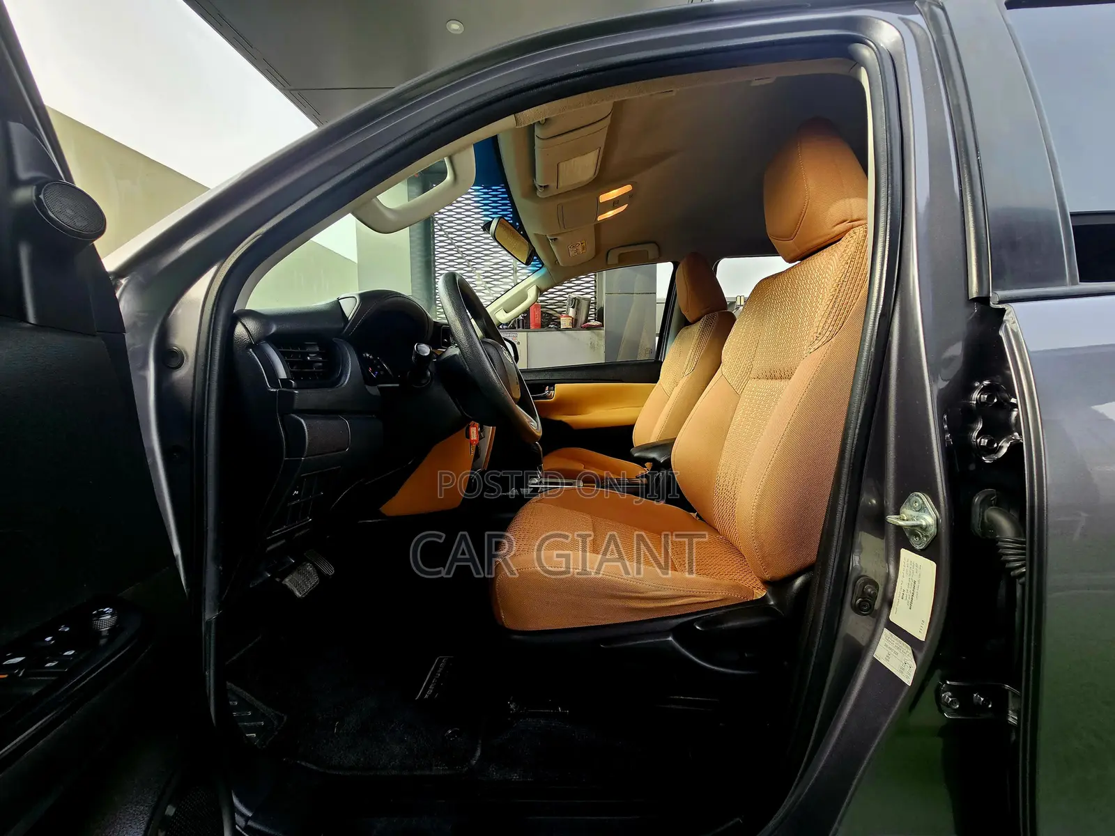 Toyota Fortuner 2.7 AWD 2020 Gray