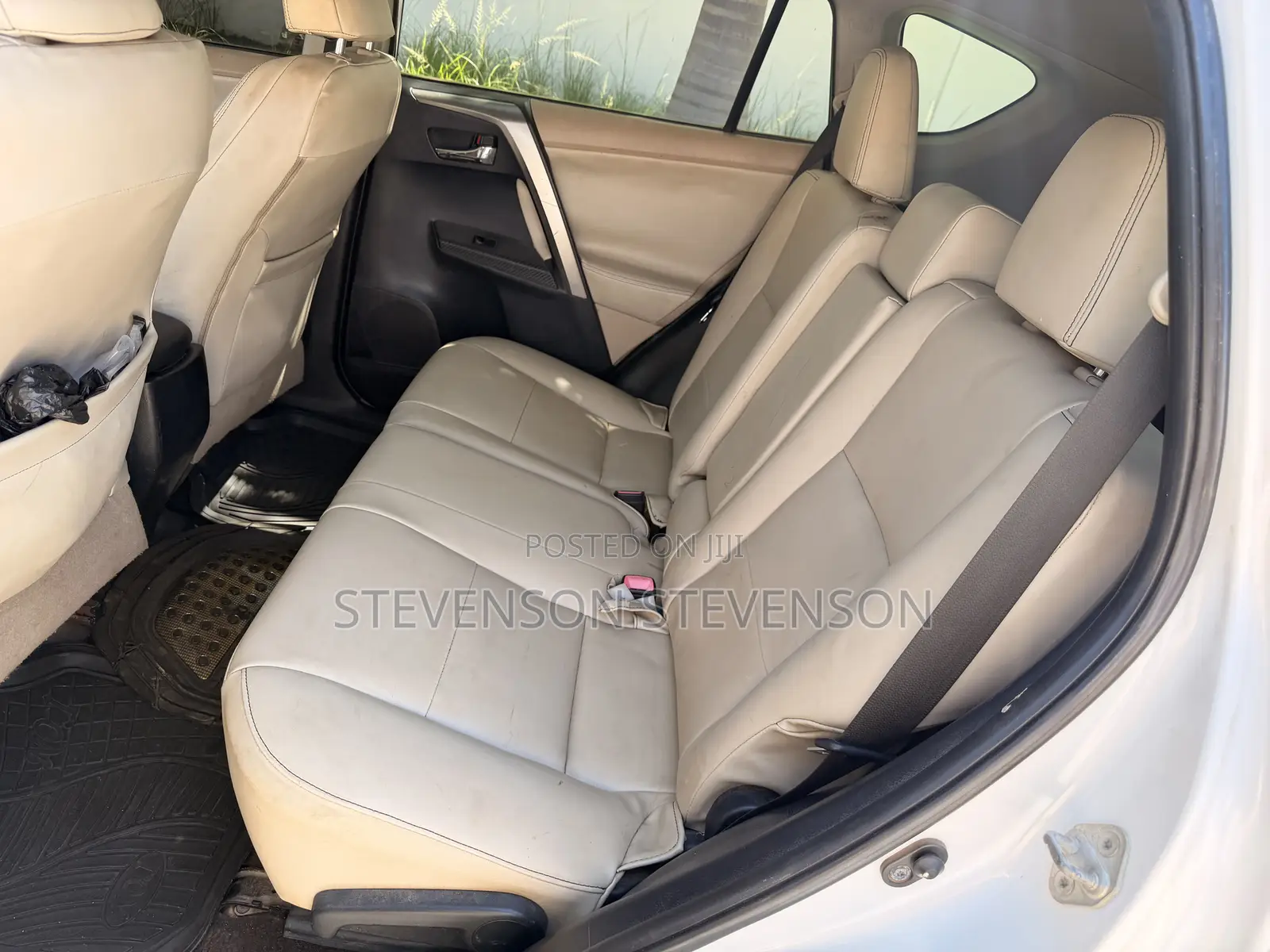 Toyota RAV4 XLE 4dr SUV (2.5L 4cyl 6A) 2014 White