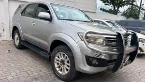 Toyota Fortuner 2.5 D AWD 2012 Silver