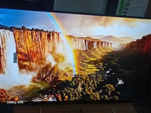 Samsung 43-Inch Smart Television With Rich Audio Output