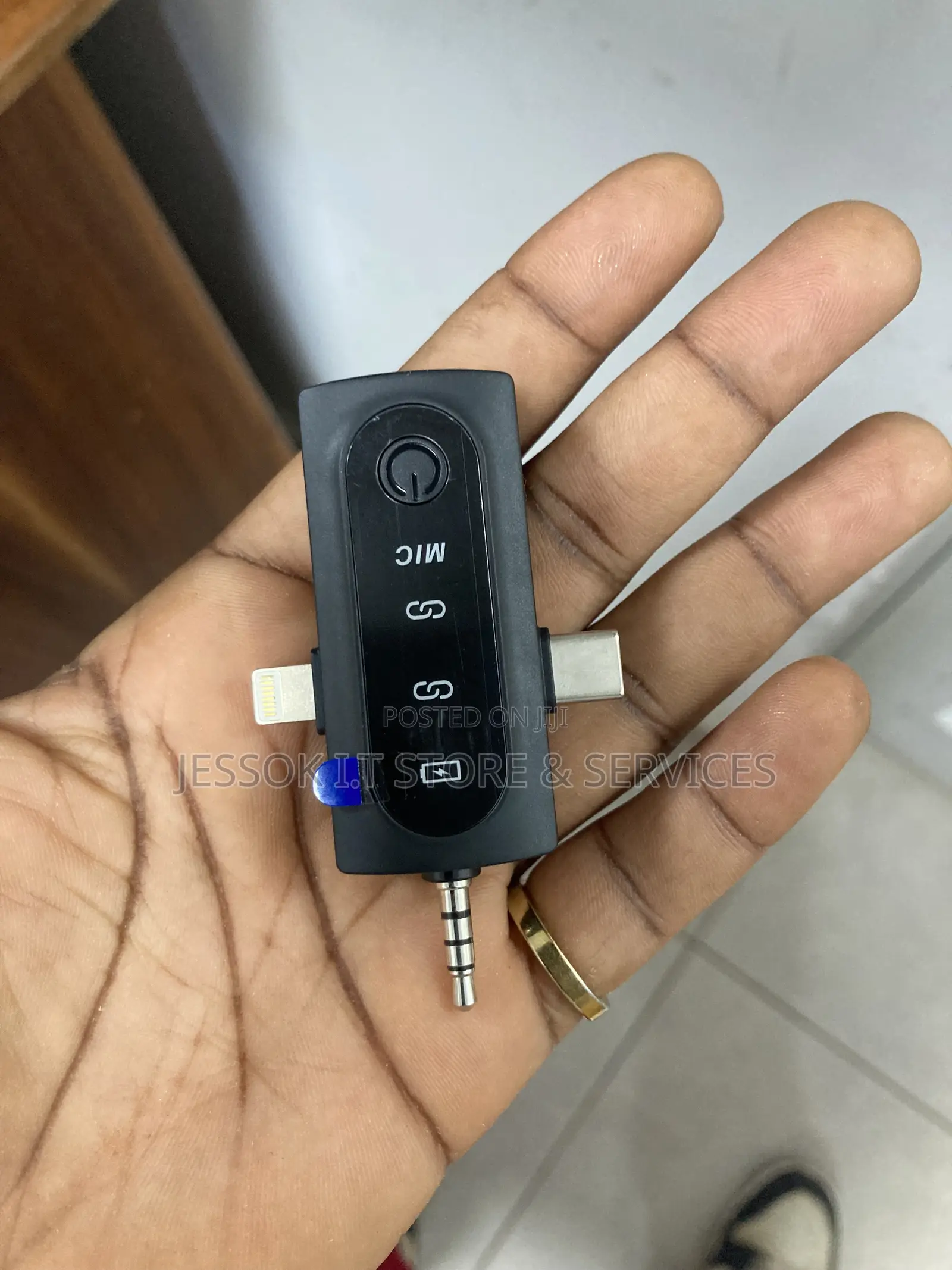 Qy66 Wireless Lavalier Microphone System