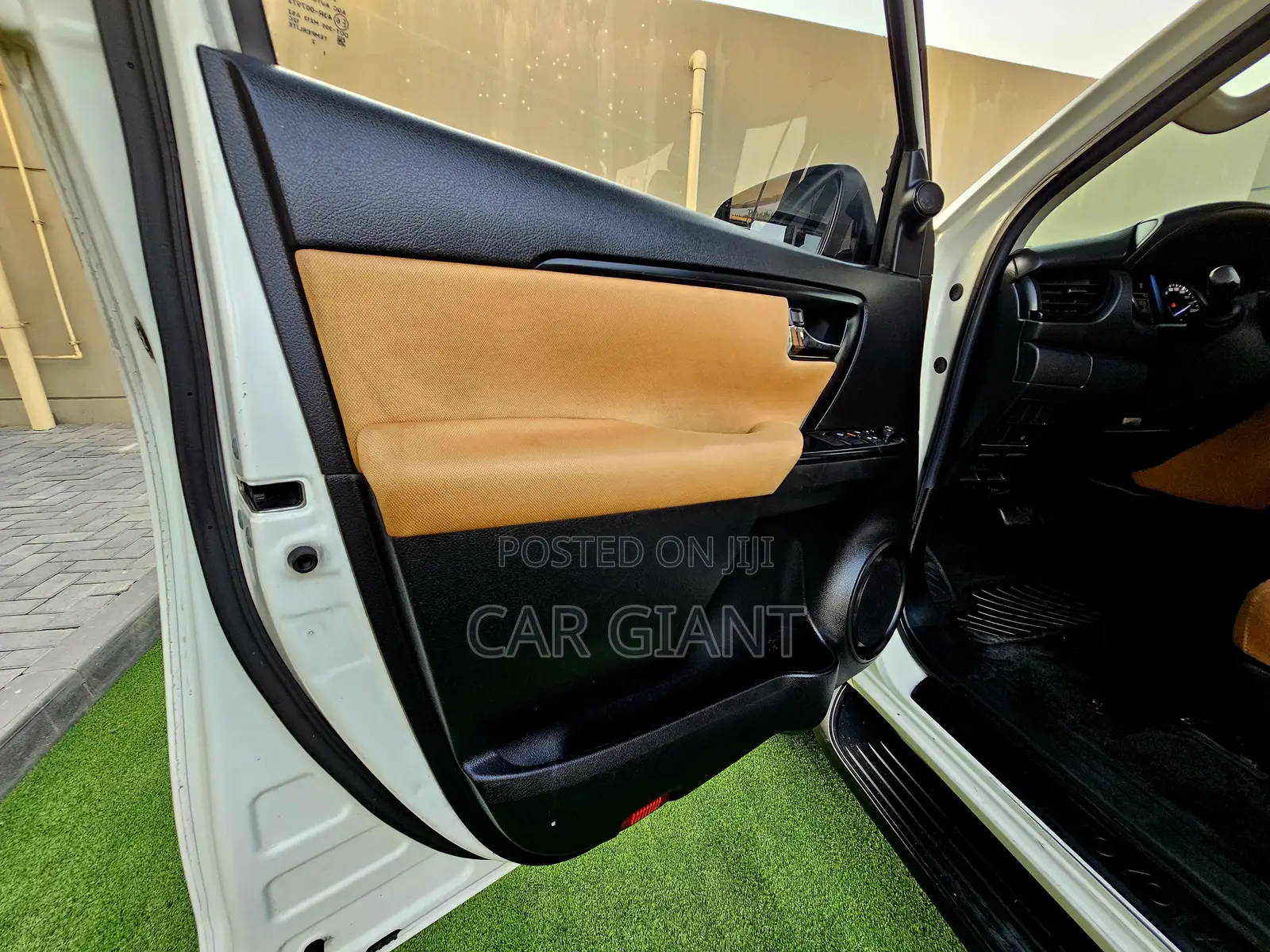 Toyota Fortuner 2022 White