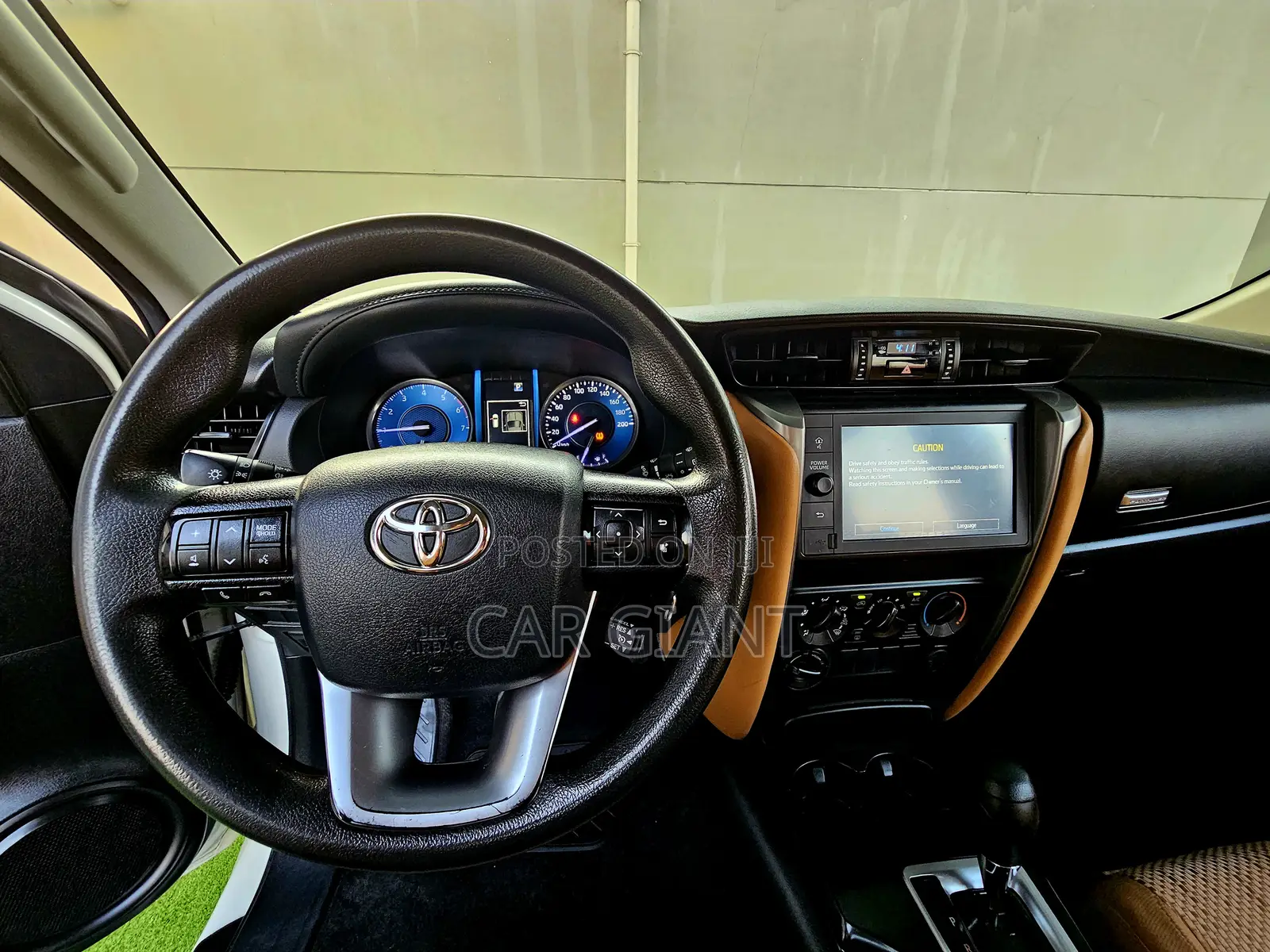 Toyota Fortuner 2022 White