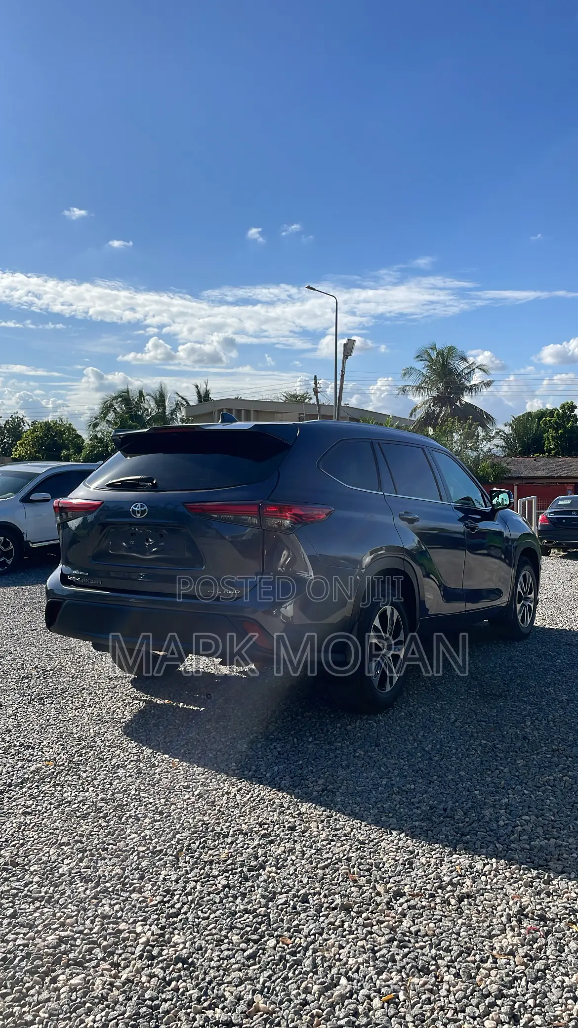 Toyota Highlander XLE 2022 Gray
