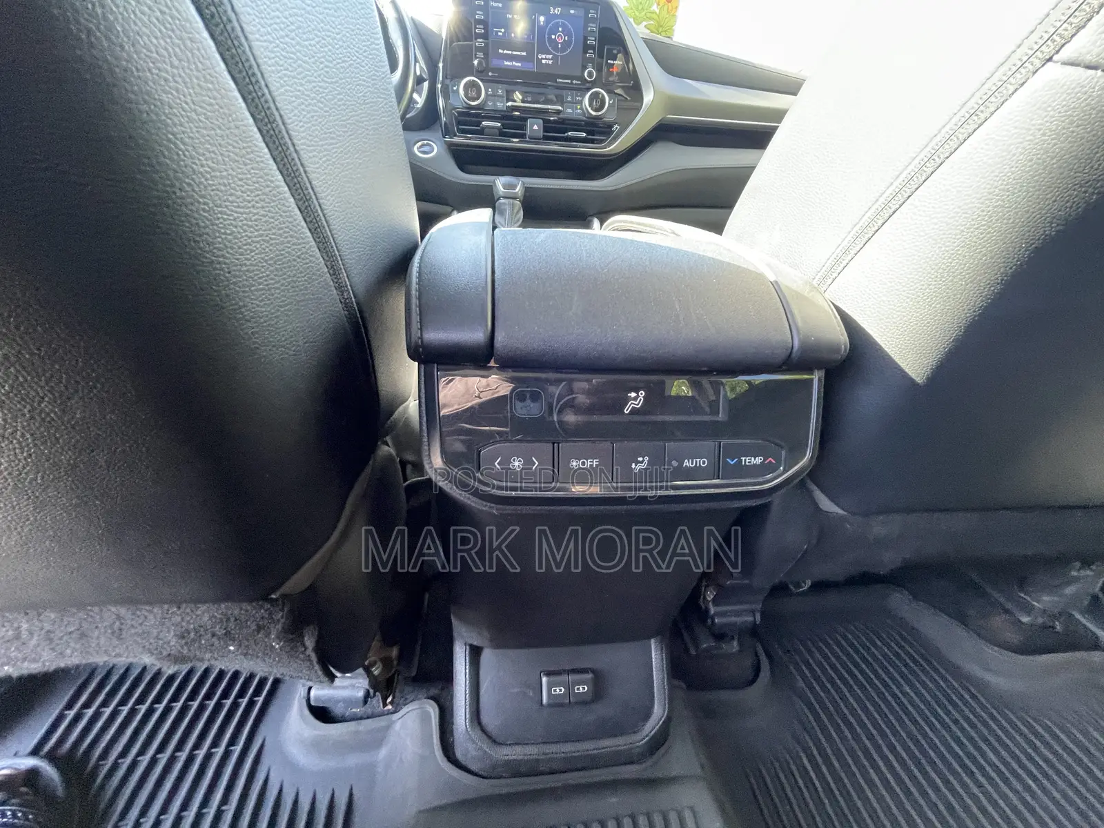 Toyota Highlander XLE 2022 Gray