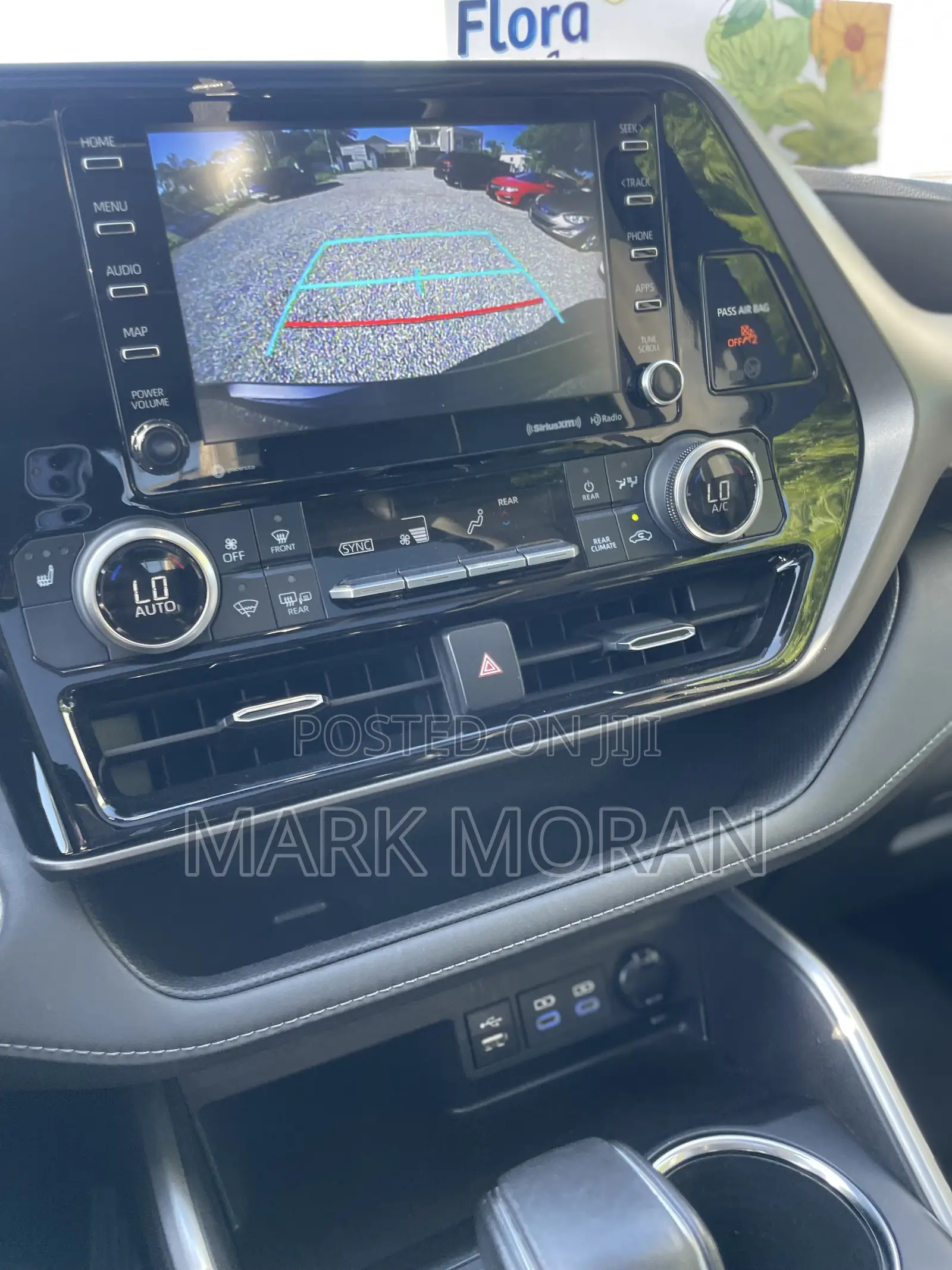 Toyota Highlander XLE 2022 Gray