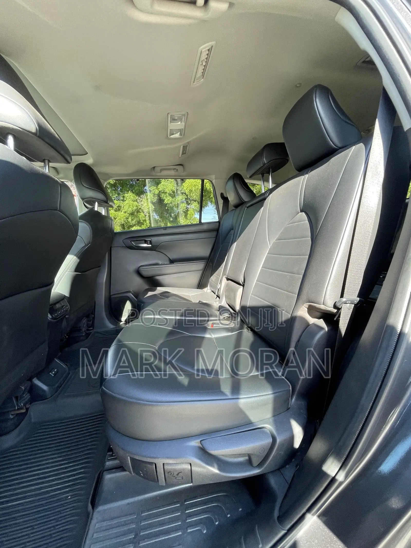 Toyota Highlander XLE 2022 Gray