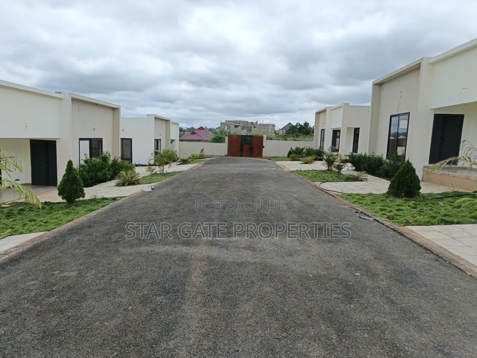 3bdrm House in Gated Estate Houses, Kumasi Metropolitan for sale
