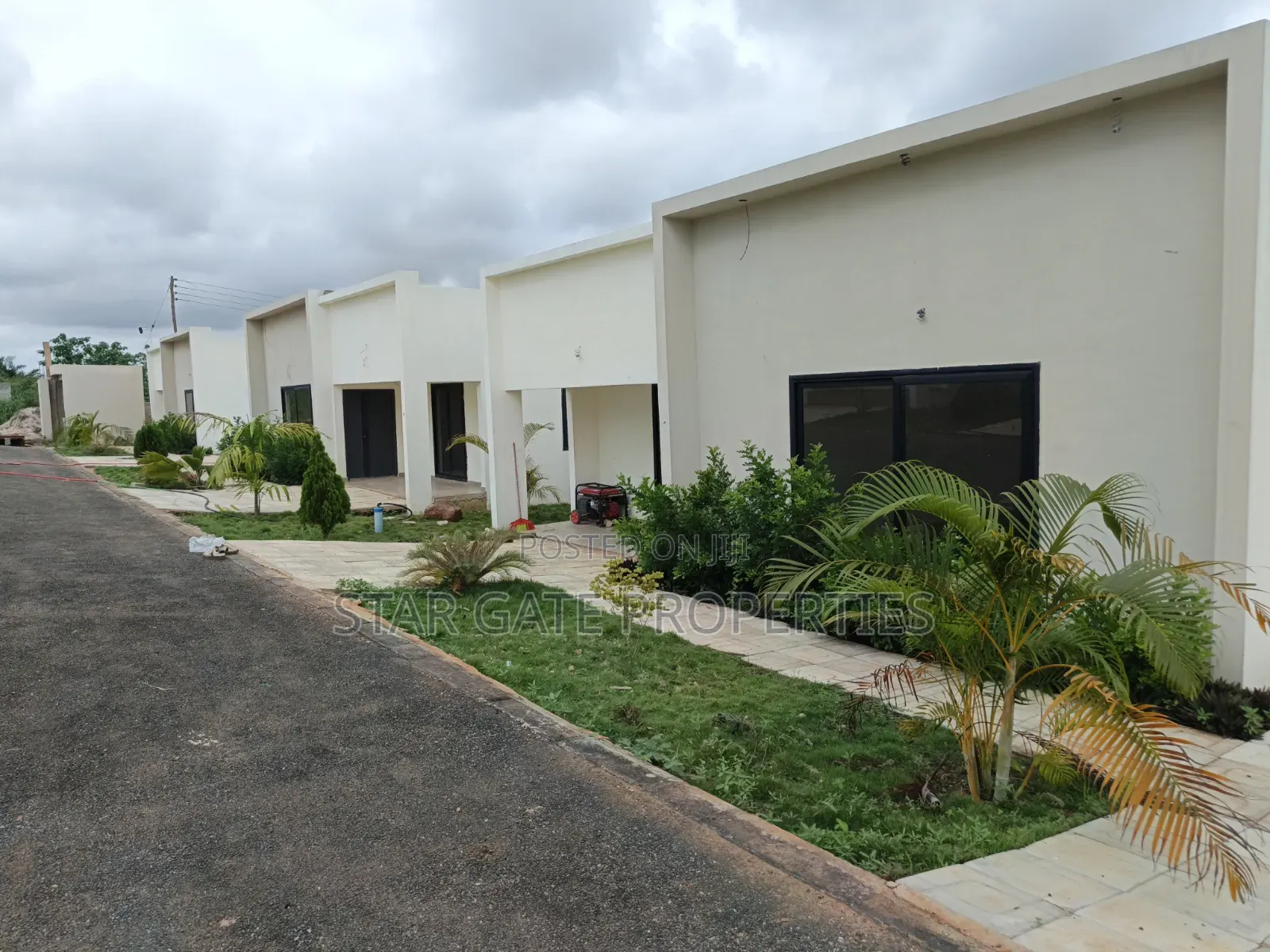 3bdrm House in Gated Estate Houses, Kumasi Metropolitan for sale