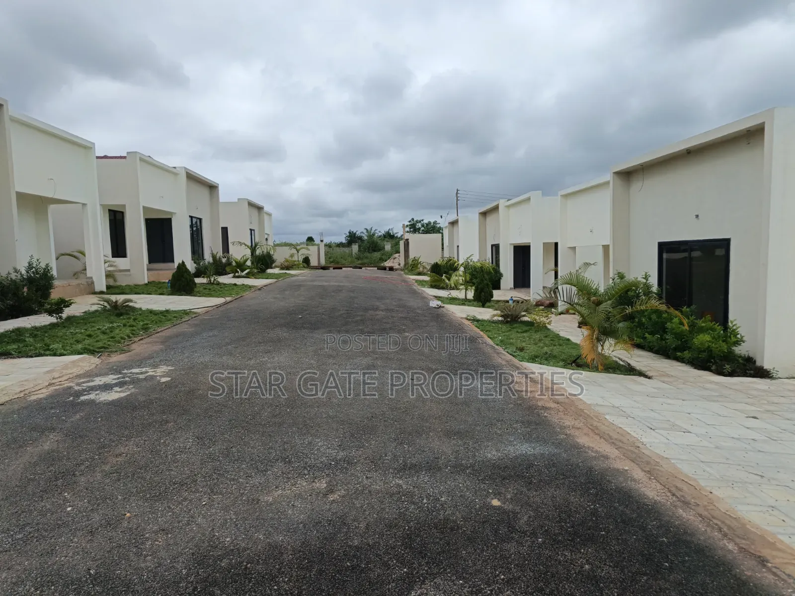 3bdrm House in Gated Estate Houses, Kumasi Metropolitan for sale