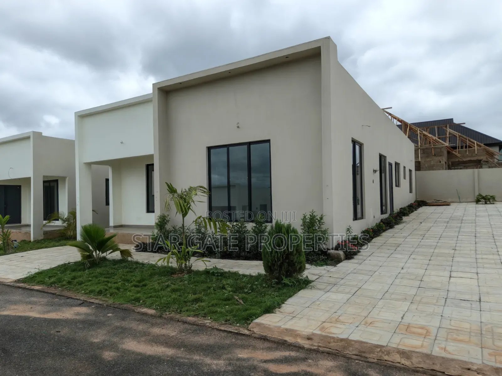 3bdrm House in Gated Estate Houses, Kumasi Metropolitan for sale