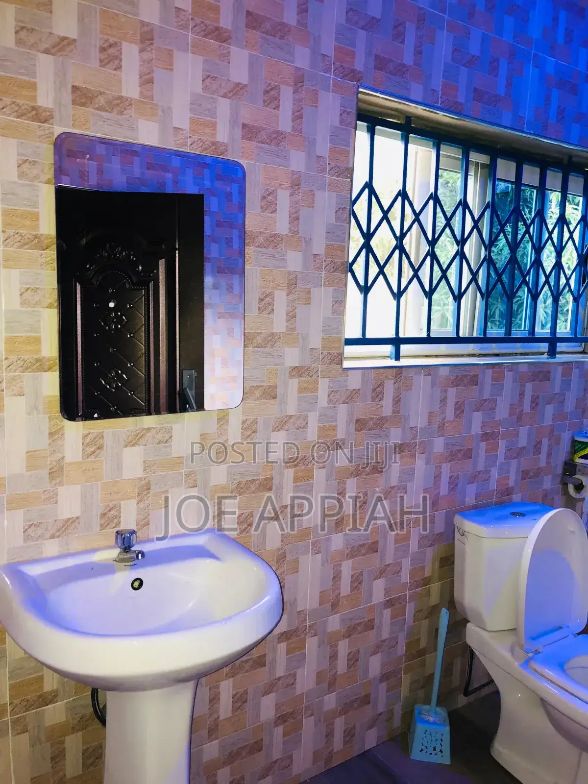 Daily Short Stay Furnished Rooms (Yaa Asantewaa Inn)