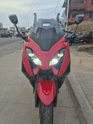Yamaha 2025 Red