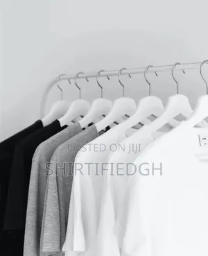 Gildan Plain Tees