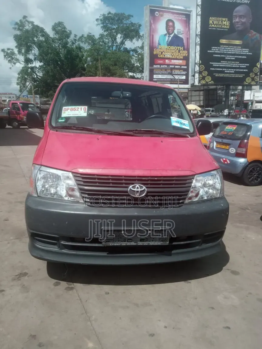 Toyota HiAce 2008 Red