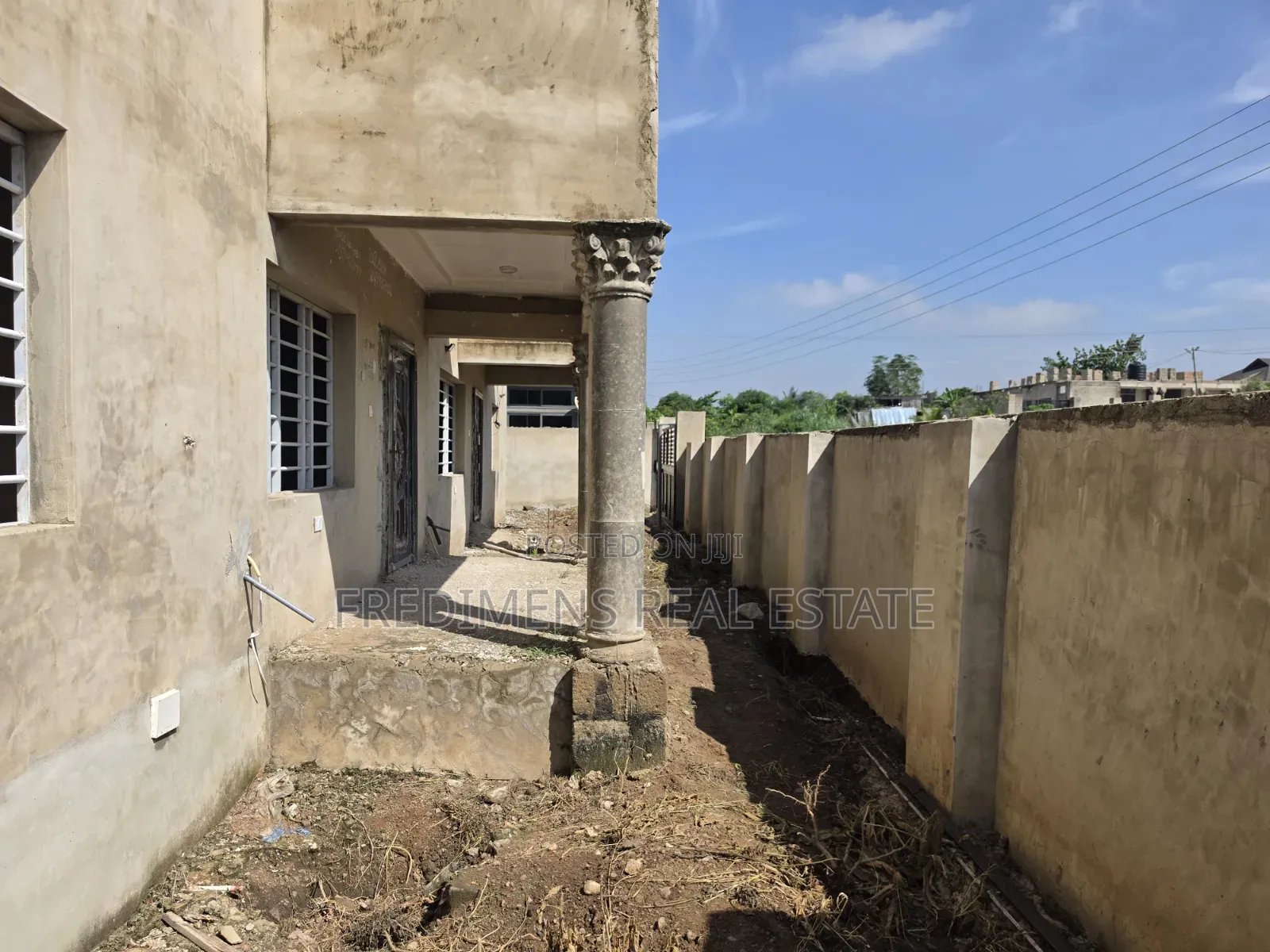 4bdrm Apartment in Fredimens Real, Afigya-Kwabre for sale