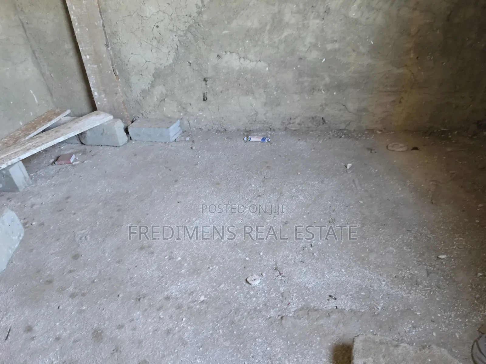 4bdrm Apartment in Fredimens Real, Afigya-Kwabre for sale