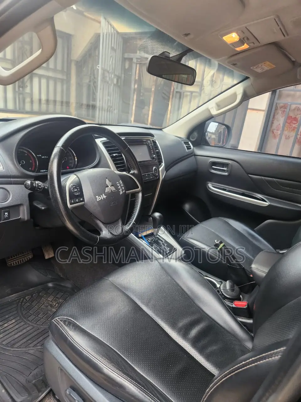 Mitsubishi L200 2023 Gray