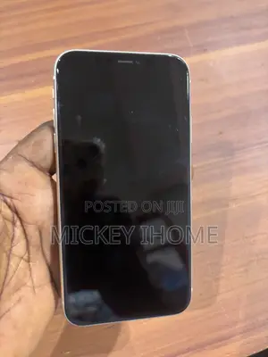 Apple iPhone 11 64 GB White