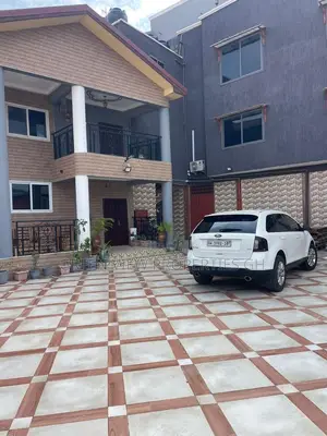 2bdrm Apartment in West Hills Mall Area for rent