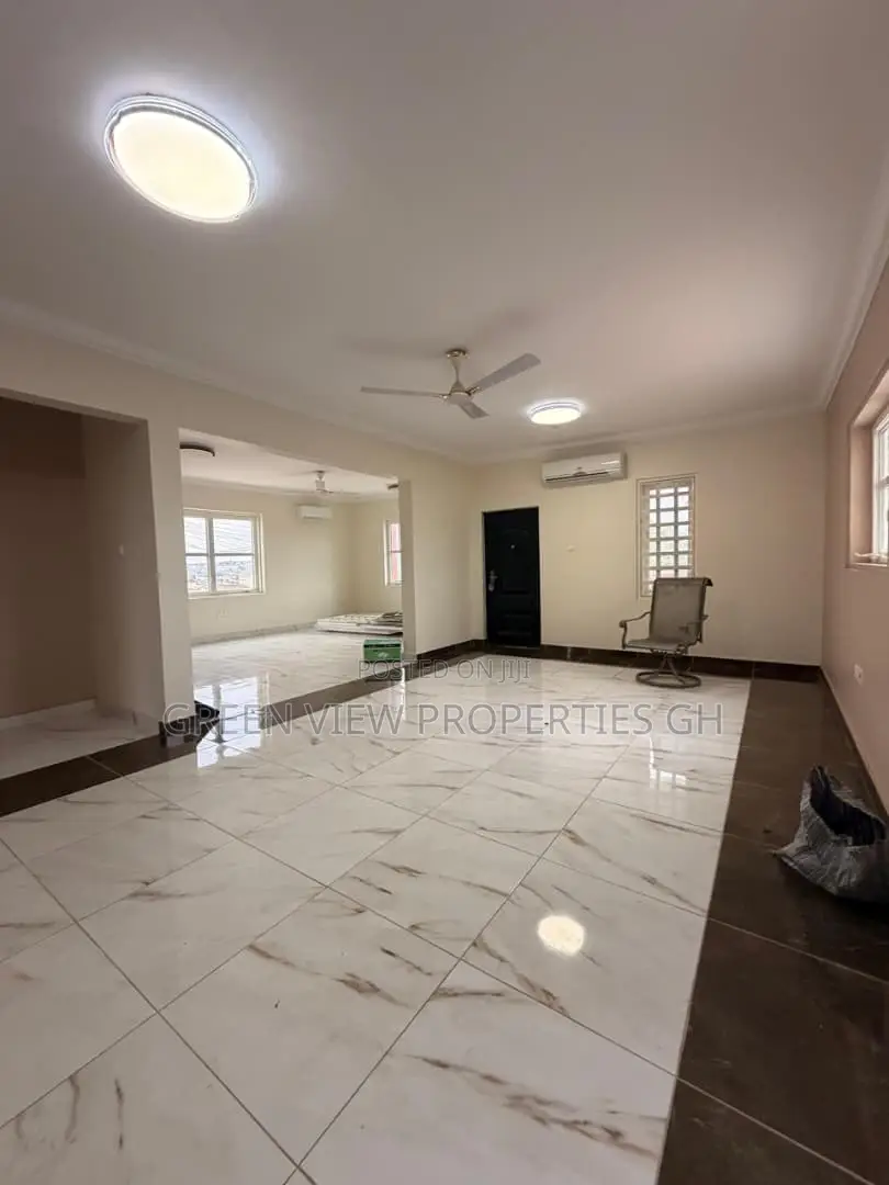 4bdrm Duplex in West Hills Mall Area for sale