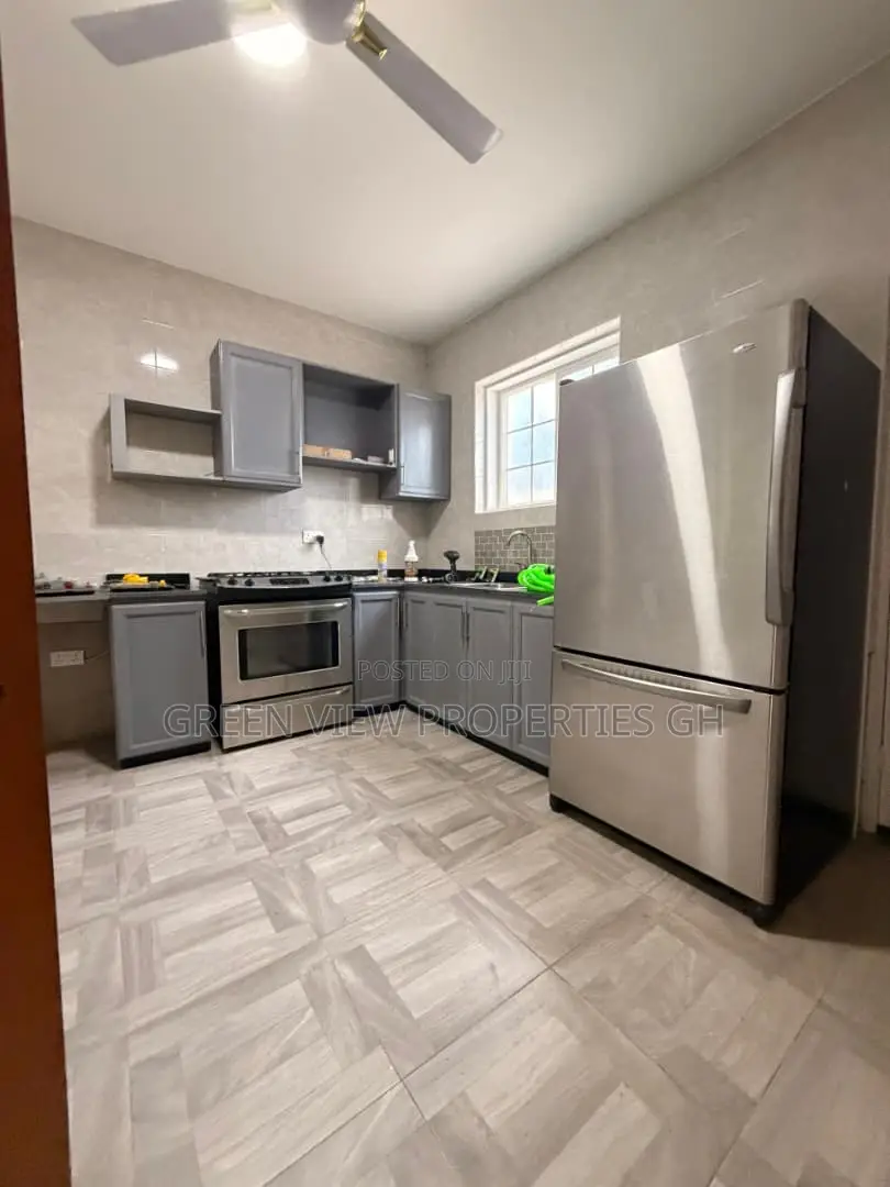 4bdrm Duplex in West Hills Mall Area for sale