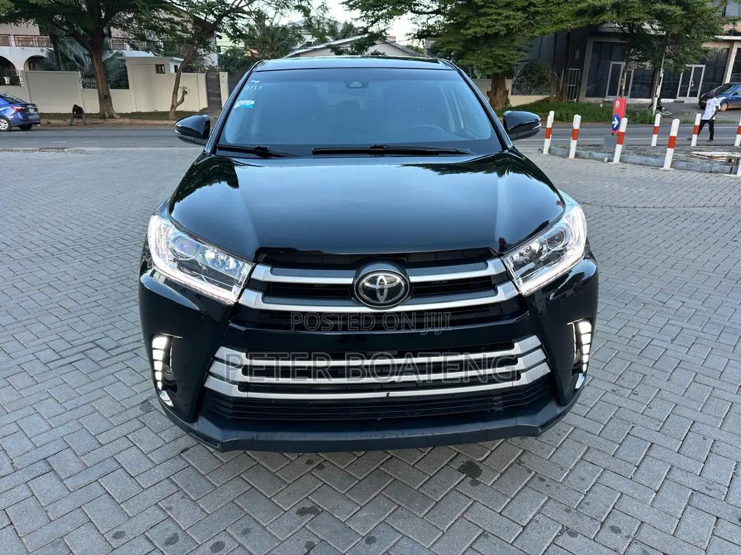 Toyota Highlander LE Plus 2019 Black